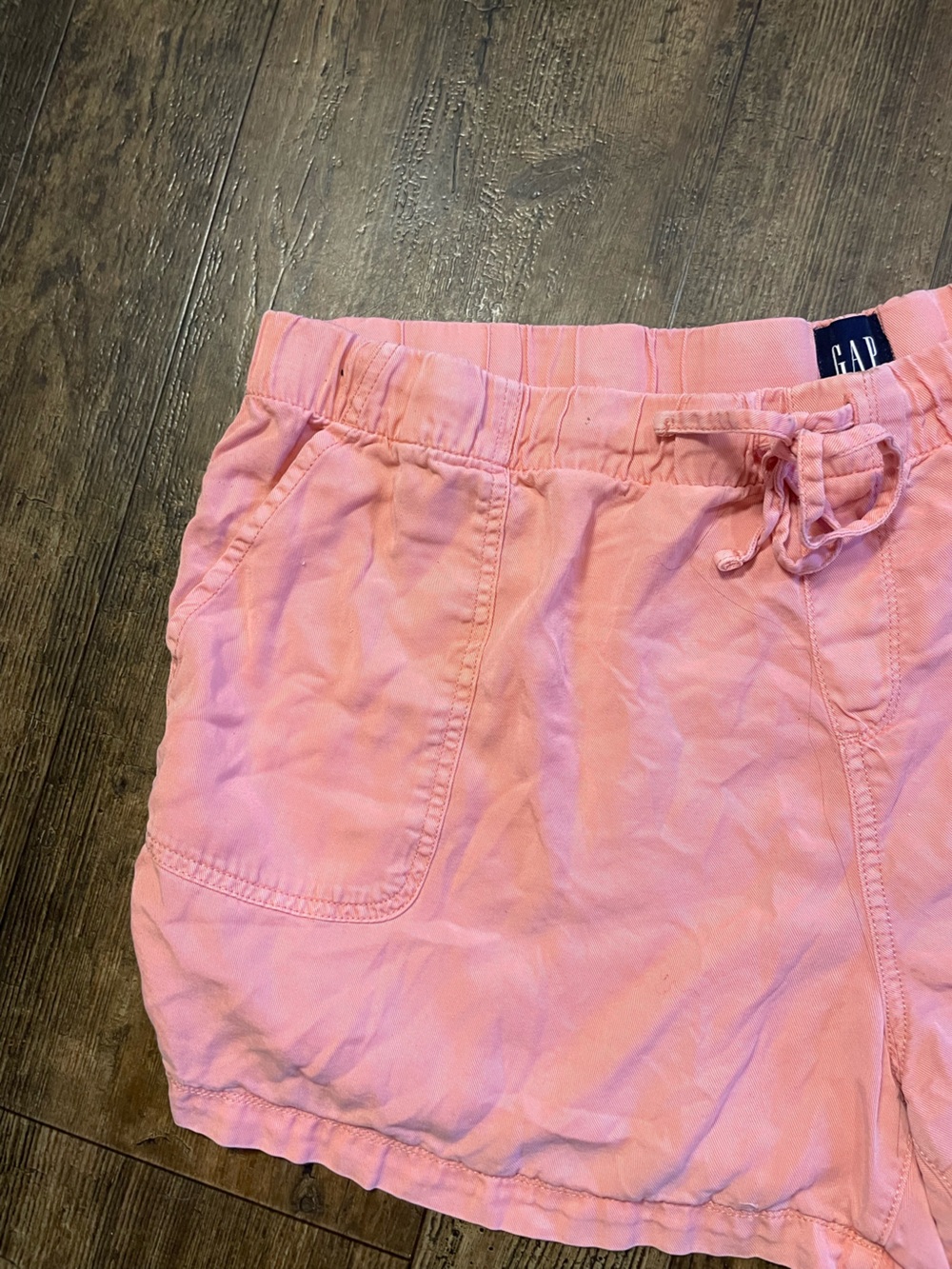 GAP Coral Pink Lyocell Drawstring Women's Casual Shorts - Picture 2 of 6